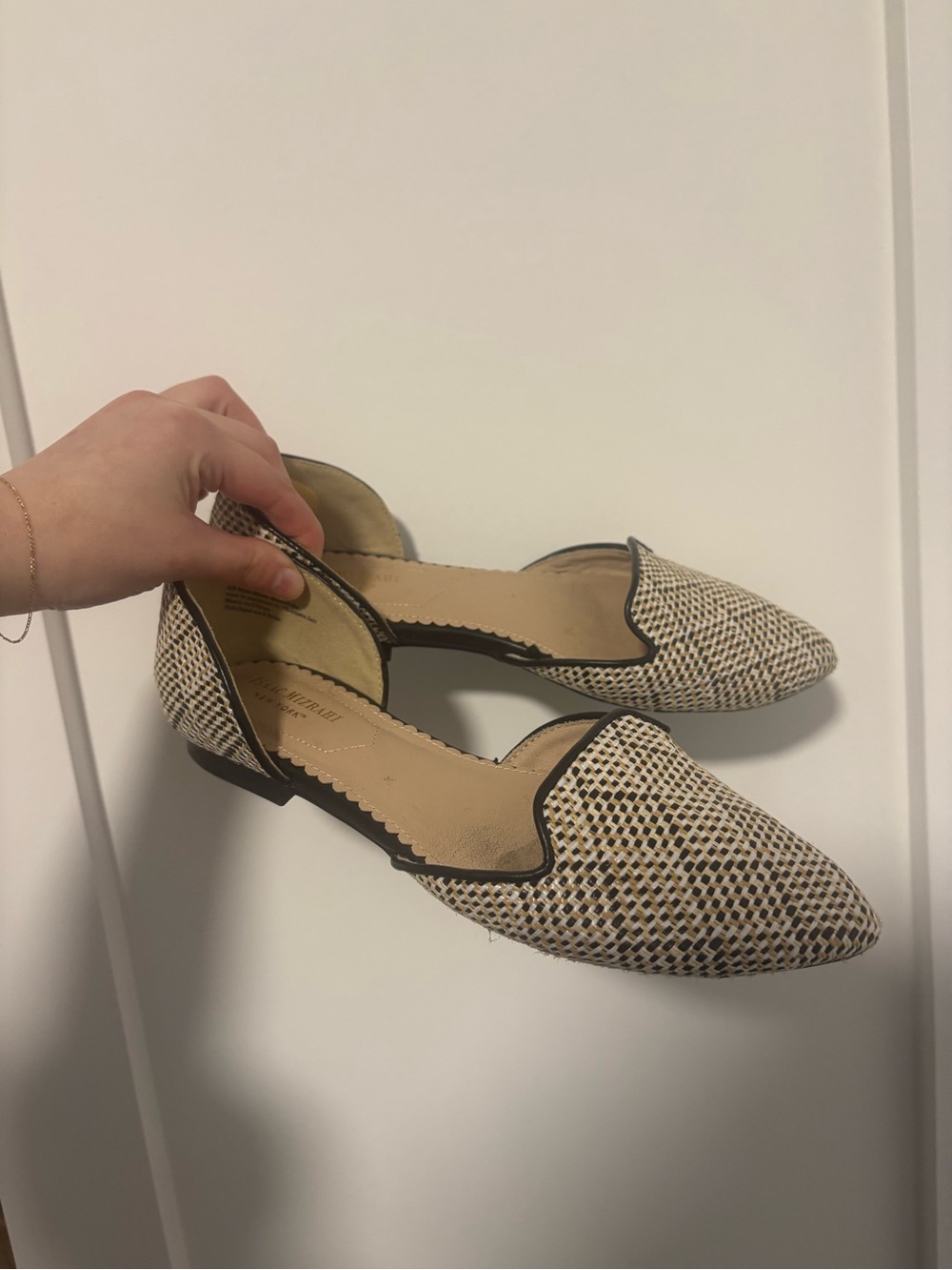 Isaac Mizrahi Cream Woven D'orsay Flats Women's Size 7 - Picture 2 of 13